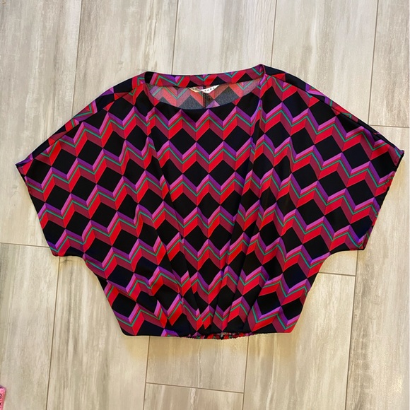 Trina Turk Colorful Pleated Geometric Dolman Batwing Sleeve Top, size small - Picture 1 of 11